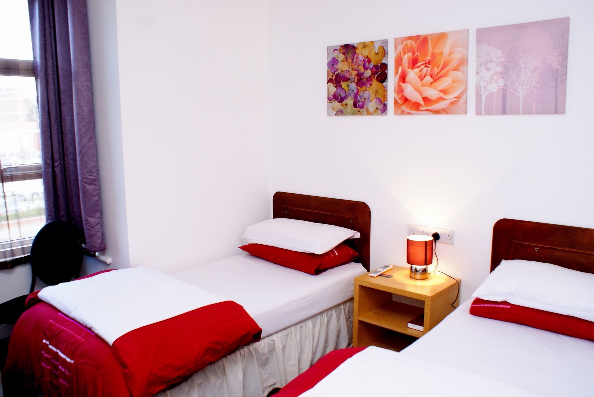 The Hindes Hotel Harrow Exteriör bild