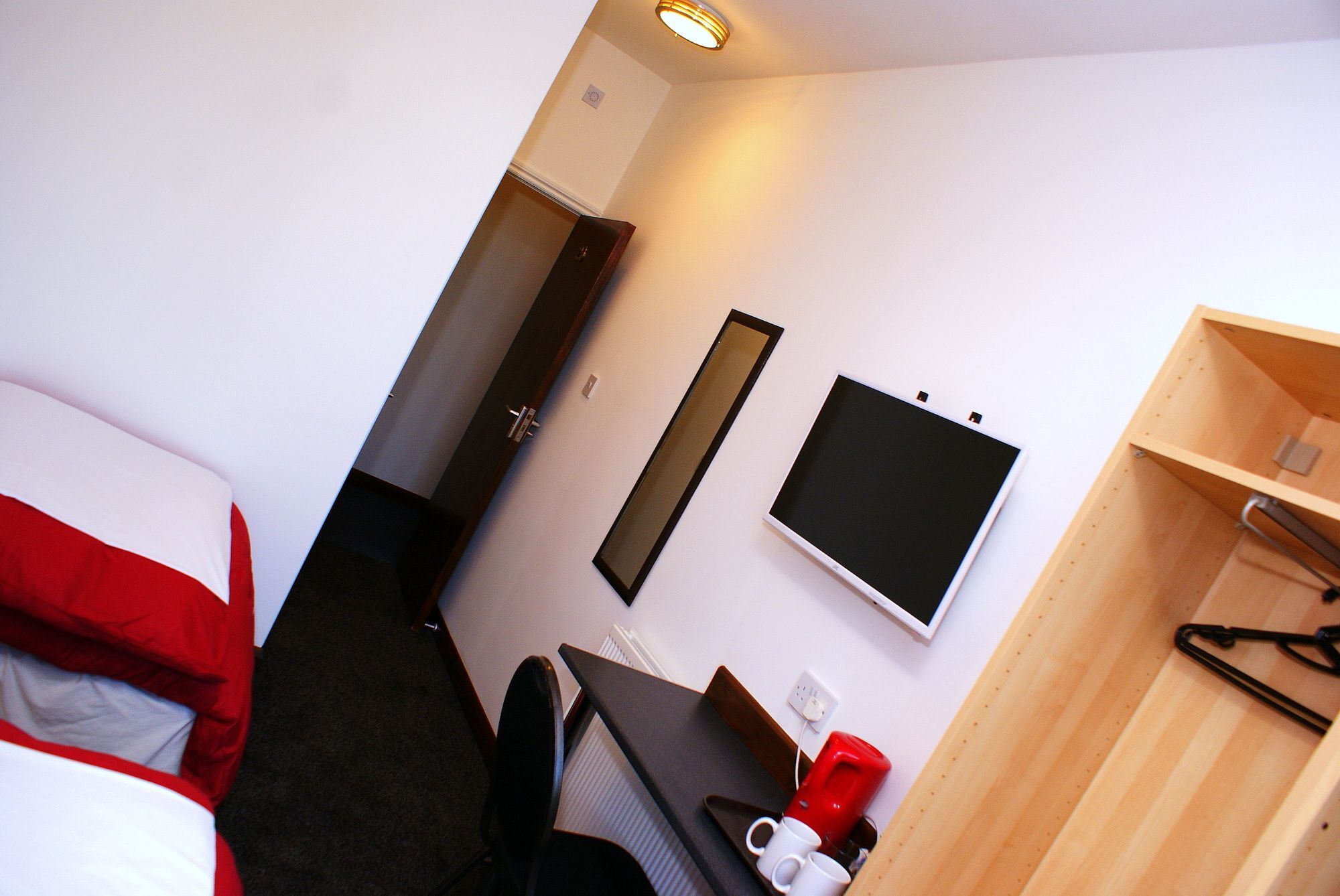 The Hindes Hotel Harrow Exteriör bild